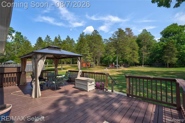 4484 Cedardale Lane, Flushing, MI 48433