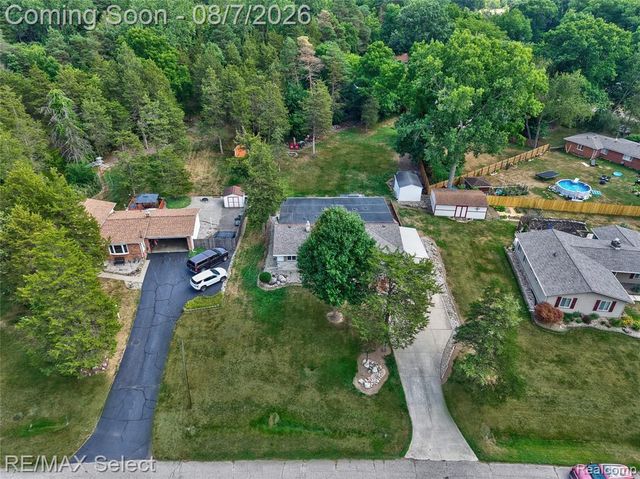 4484 Cedardale Lane, Flushing, MI 48433