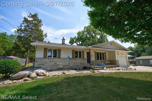 4484 Cedardale Lane, Flushing, MI 48433