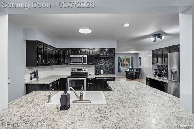 4484 Cedardale Lane, Flushing, MI 48433