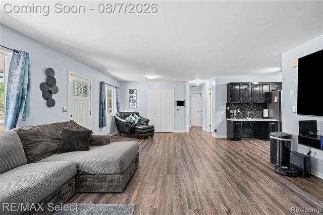4484 Cedardale Lane, Flushing, MI 48433