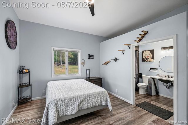 4484 Cedardale Lane, Flushing, MI 48433