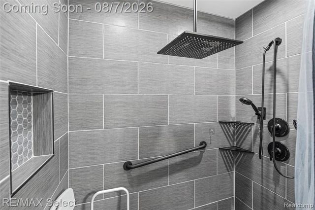 4484 Cedardale Lane, Flushing, MI 48433