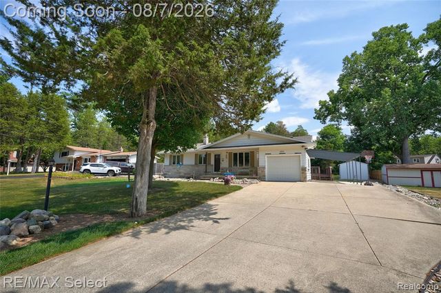 4484 Cedardale Lane, Flushing, MI 48433