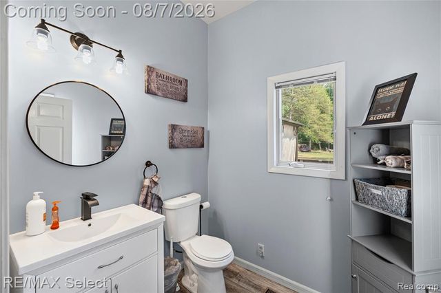 4484 Cedardale Lane, Flushing, MI 48433