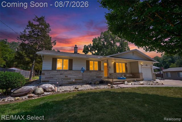 4484 Cedardale Lane, Flushing, MI 48433