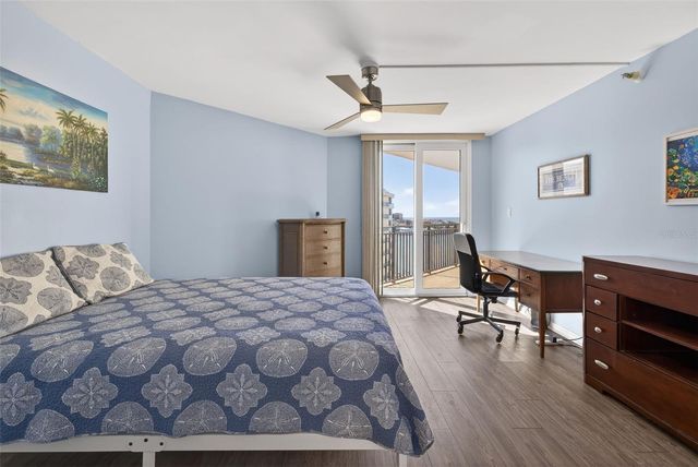 690 ISLAND WAY 911, Clearwater Beach, FL 33767