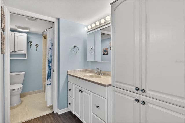 690 ISLAND WAY 911, Clearwater Beach, FL 33767