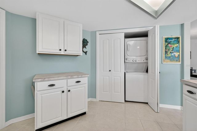 690 ISLAND WAY 911, Clearwater Beach, FL 33767