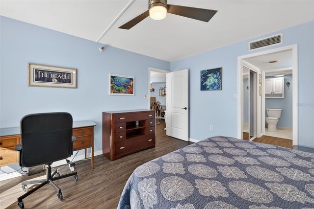 690 ISLAND WAY 911, Clearwater Beach, FL 33767