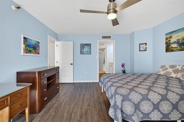 690 ISLAND WAY 911, Clearwater Beach, FL 33767