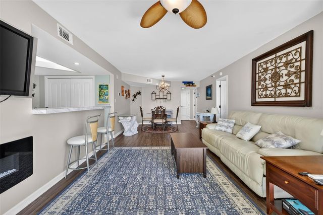 690 ISLAND WAY 911, Clearwater Beach, FL 33767