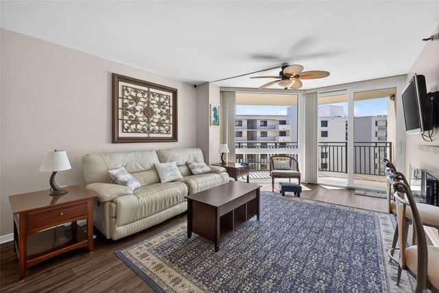 690 ISLAND WAY 911, Clearwater Beach, FL 33767