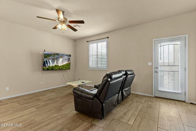 3909 DESERT DUNES Drive, El Paso, TX 79938