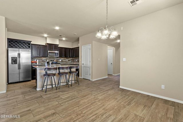 3909 DESERT DUNES Drive, El Paso, TX 79938