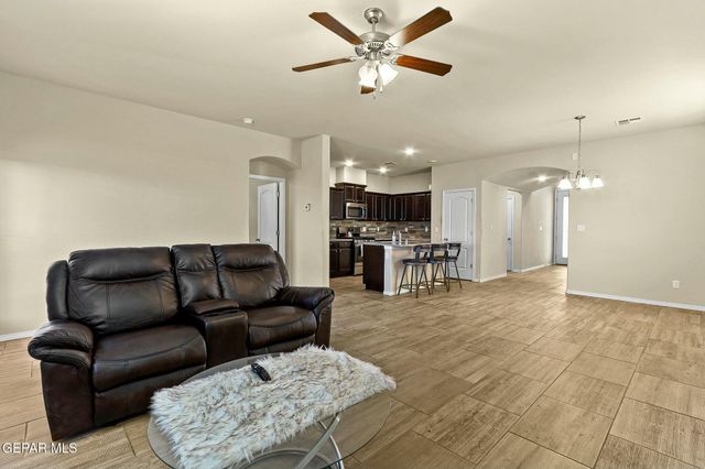 3909 DESERT DUNES Drive, El Paso, TX 79938