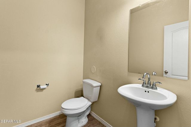 3909 DESERT DUNES Drive, El Paso, TX 79938