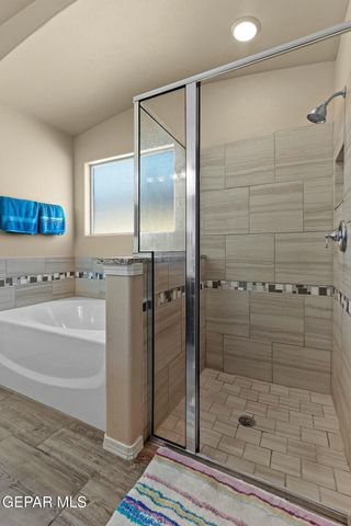 3909 DESERT DUNES Drive, El Paso, TX 79938