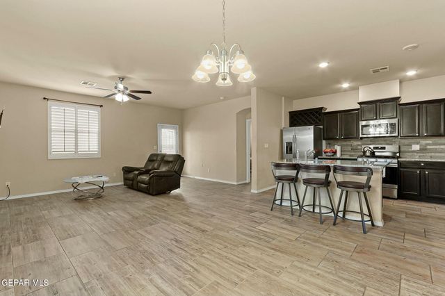 3909 DESERT DUNES Drive, El Paso, TX 79938