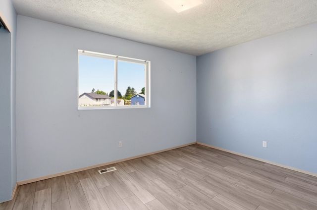 525 S Collins Ct, Spokane Valley, WA 99216