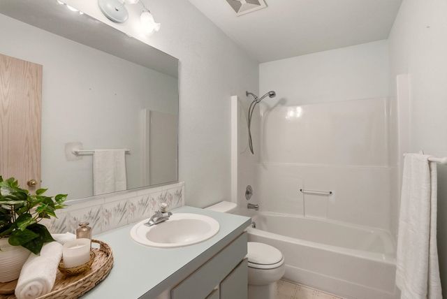525 S Collins Ct, Spokane Valley, WA 99216