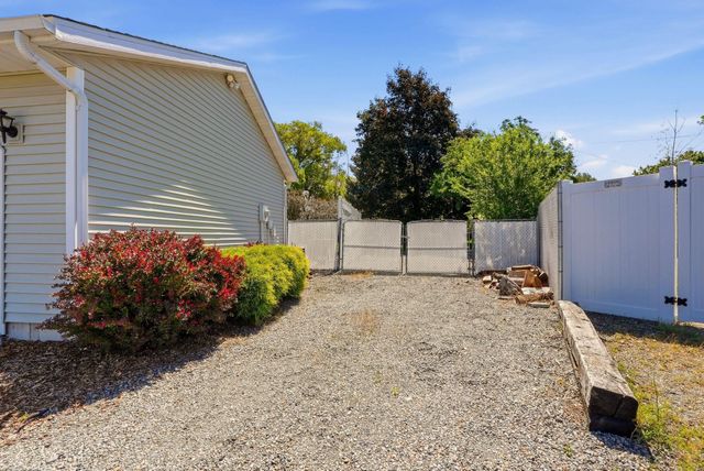525 S Collins Ct, Spokane Valley, WA 99216