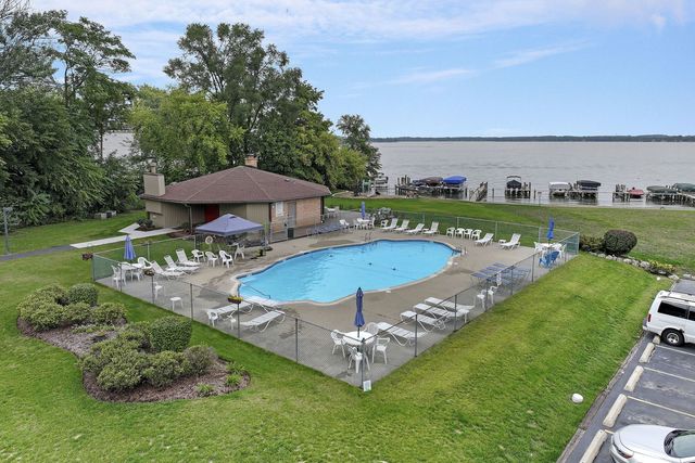 71 Mariner Lane 71, Fox Lake, IL 60020