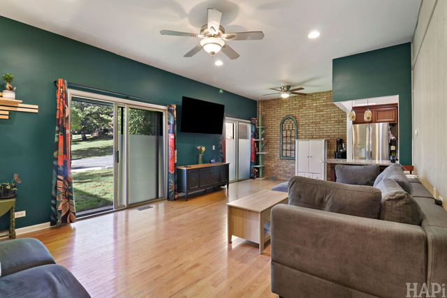 71 Mariner Lane 71, Fox Lake, IL 60020
