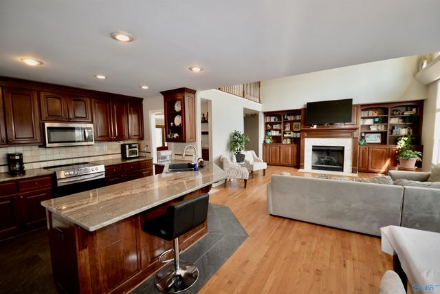 1818 Gallop Drive SE, Huntsville, AL 35803