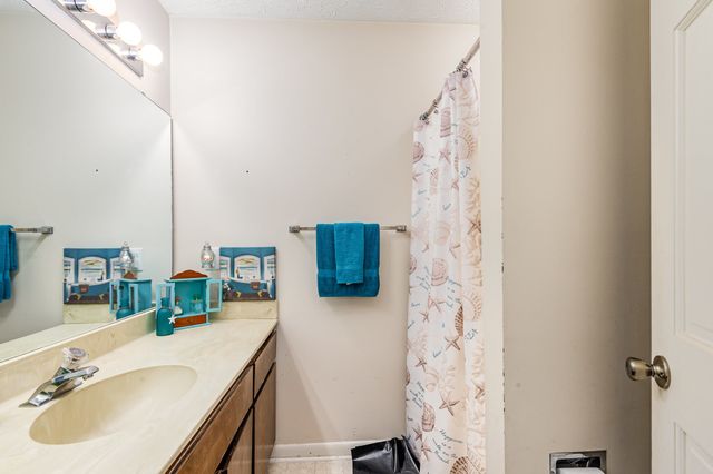 213 Cedarwood Ln, Madison, TN 37115