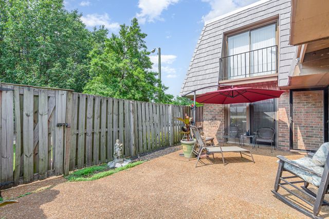 213 Cedarwood Ln, Madison, TN 37115