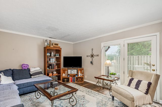 213 Cedarwood Ln, Madison, TN 37115