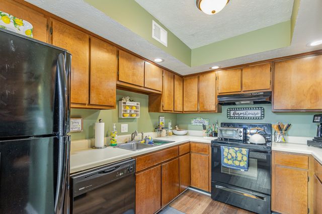 213 Cedarwood Ln, Madison, TN 37115