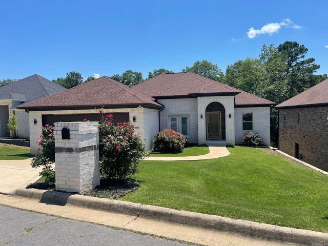 8001 Kanis Pines Drive, Little Rock, AR 72204