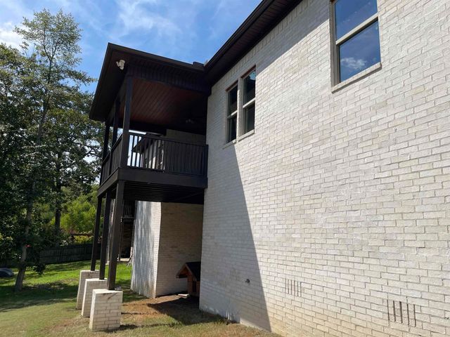 8001 Kanis Pines Drive, Little Rock, AR 72204