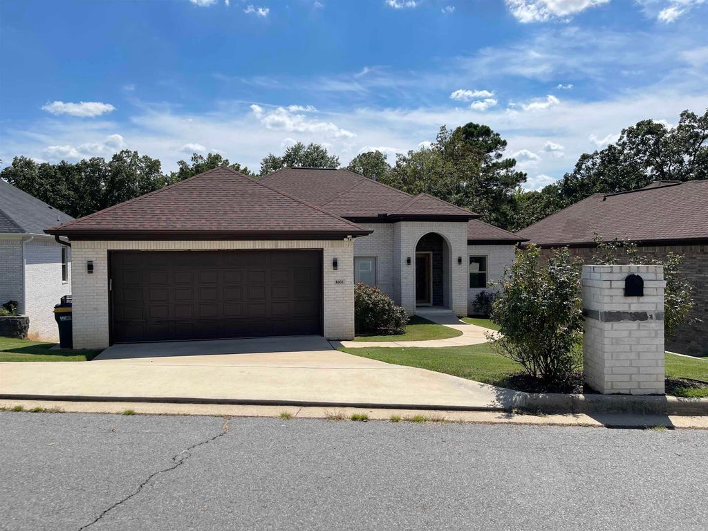 8001 Kanis Pines Drive, Little Rock, AR 72204