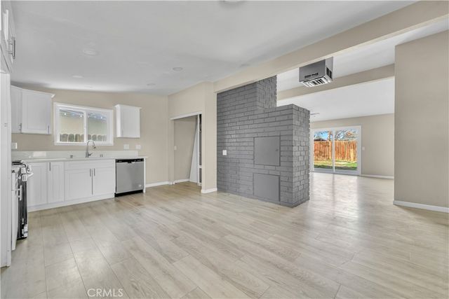 1041 W Avenue H2, Lancaster, CA 93534