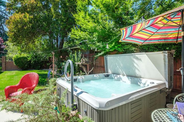 3868 N Van Ness Boulevard, Fresno, CA 93704
