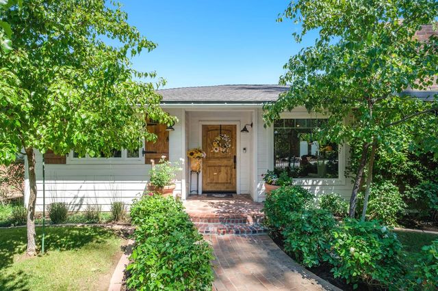 3868 N Van Ness Boulevard, Fresno, CA 93704