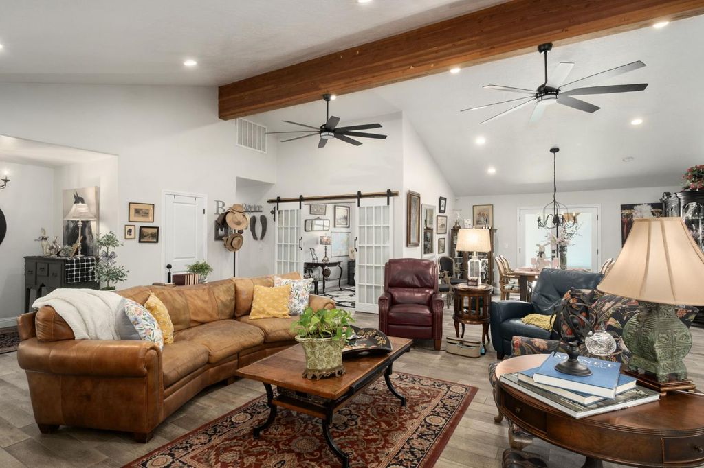 Image 13 of property listing at 3868 N Van Ness Boulevard, Fresno, CA 93704