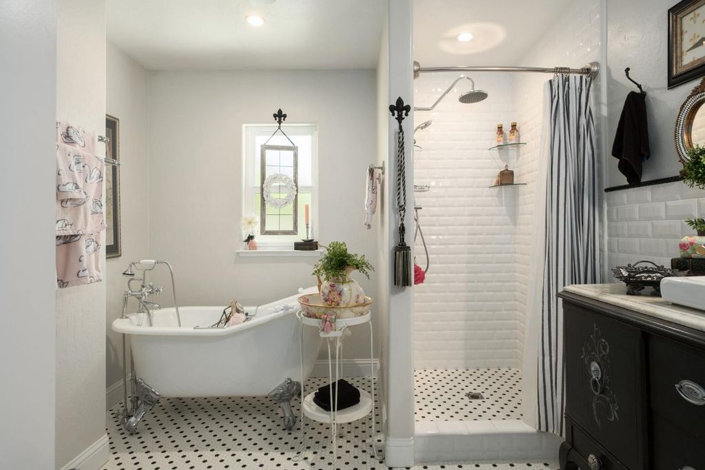Image 28 of property listing at 3868 N Van Ness Boulevard, Fresno, CA 93704