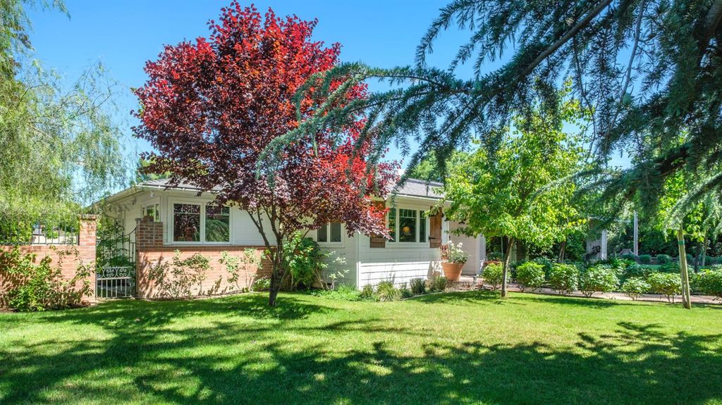 Image 3 of property listing at 3868 N Van Ness Boulevard, Fresno, CA 93704