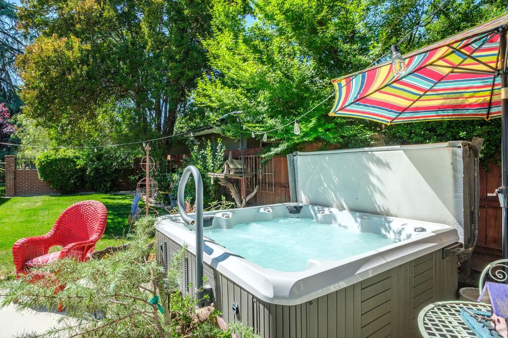 Image 33 of property listing at 3868 N Van Ness Boulevard, Fresno, CA 93704
