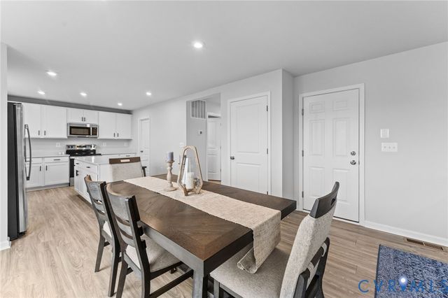 30 Horse Path Dr, Charlottesville, VA 22902