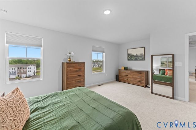 30 Horse Path Dr, Charlottesville, VA 22902