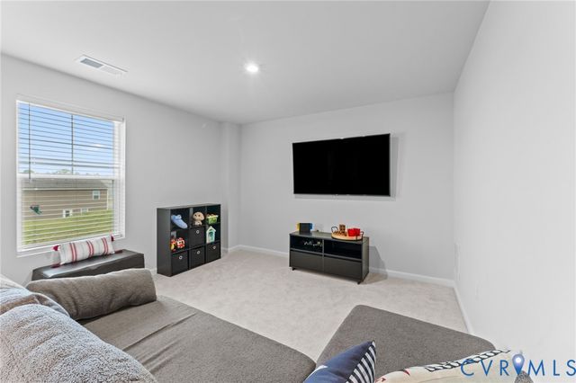 30 Horse Path Dr, Charlottesville, VA 22902