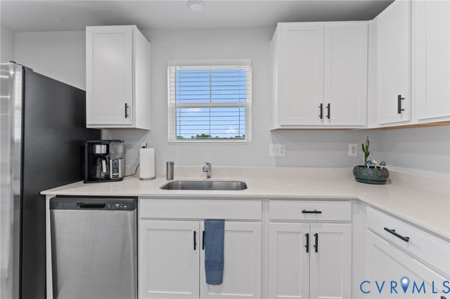 30 Horse Path Dr, Charlottesville, VA 22902
