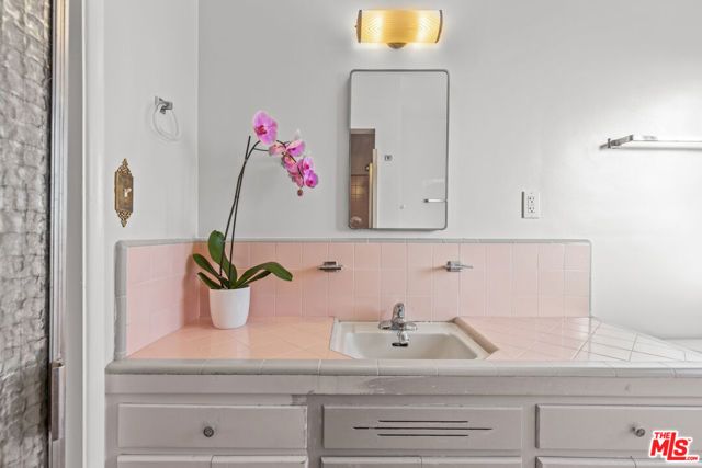 5733 Colfax Avenue, North Hollywood (los Angeles), CA 91601