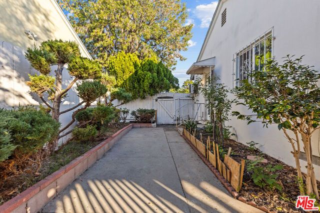 5733 Colfax Avenue, North Hollywood (los Angeles), CA 91601