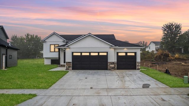 6119 Cody Lane NW, Rochester, MN 55901